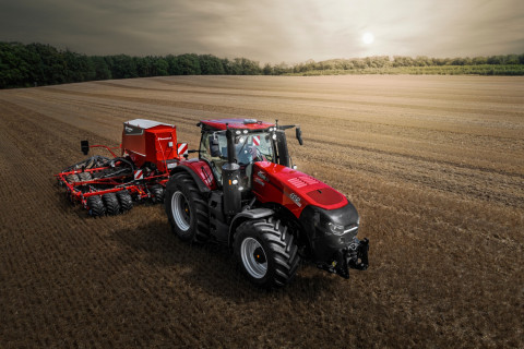 Munkagép Világítás: Nappali világosság a Case IH, John Deere és Ponsse óriásoknak