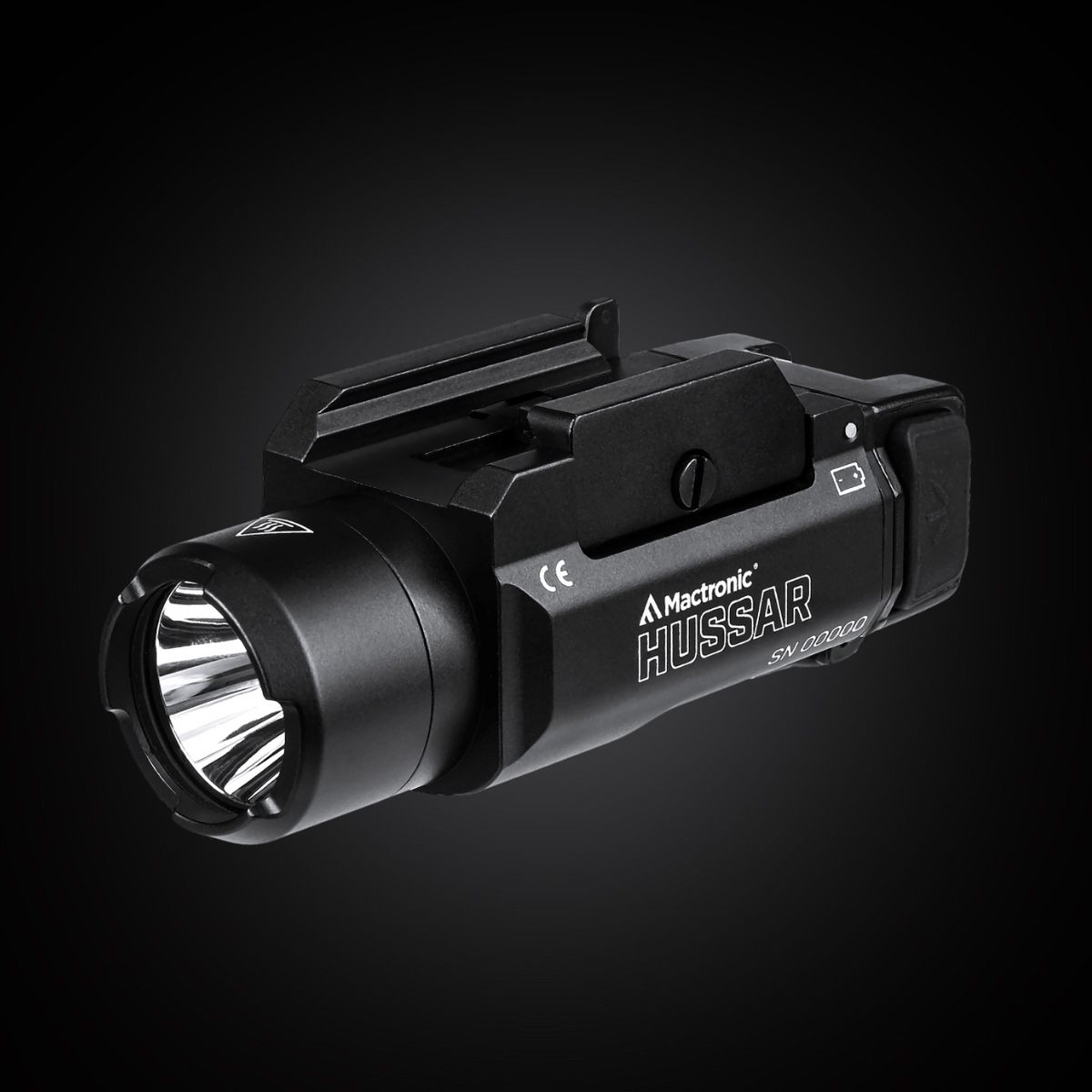 Mactronic HUSSAR – pisztolyra szerelhető taktikai lámpa 1050 lm